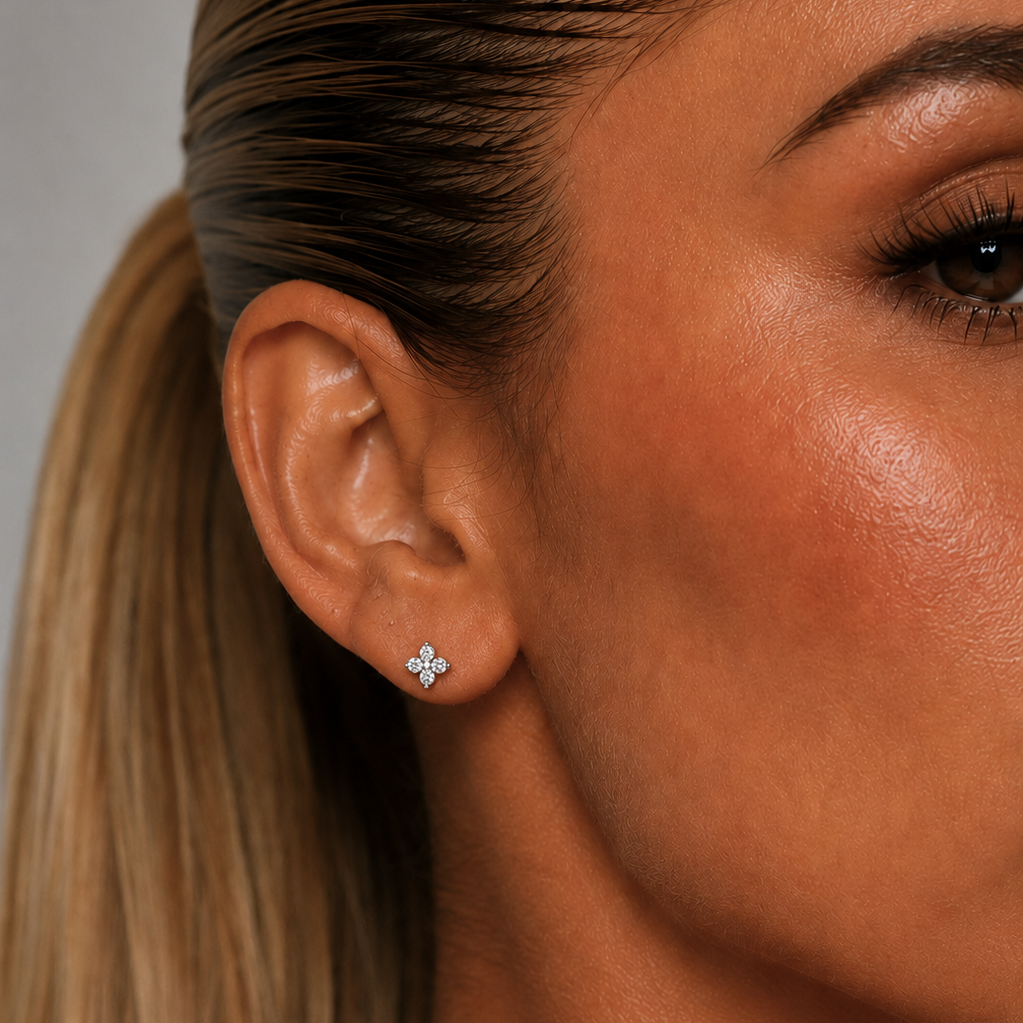 The Kai Star Stud Earrings